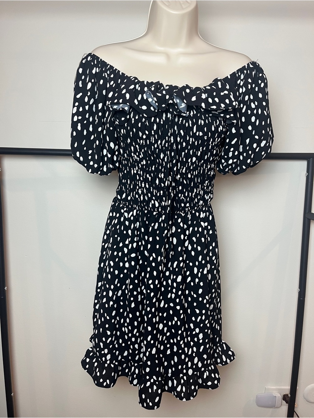 Polka Dot Off-Shoulder Midi Dress Ruched Capsule Minimalist Medium Party